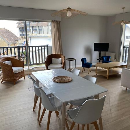 Appartement 65M2 Avec Balcon Vues Partielles Mer A 150M De La Plage Et Centre, Wifi Et Parking Prive Blonville-sur-Mer Exteriör bild