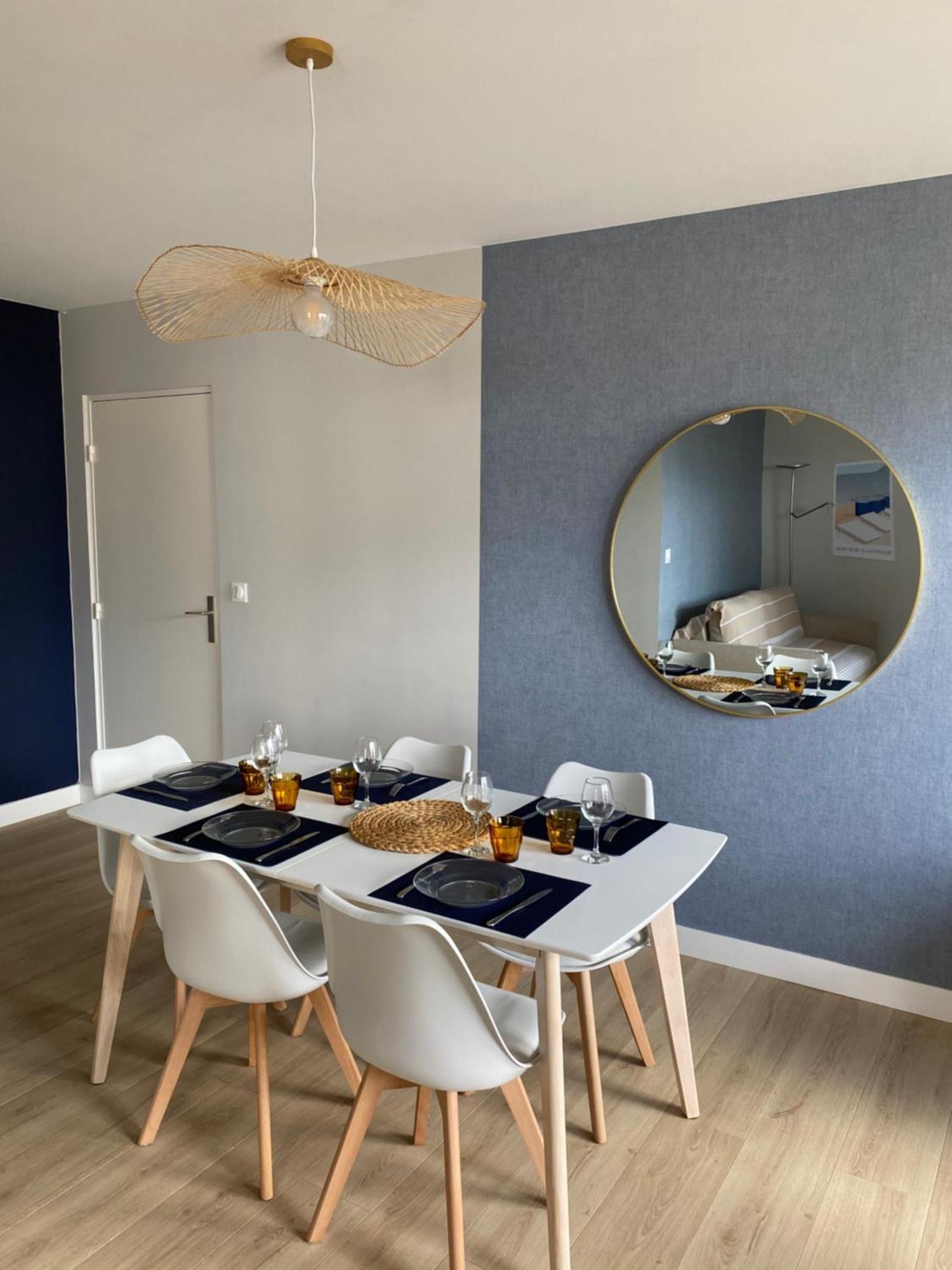 Appartement 65M2 Avec Balcon Vues Partielles Mer A 150M De La Plage Et Centre, Wifi Et Parking Prive Blonville-sur-Mer Exteriör bild
