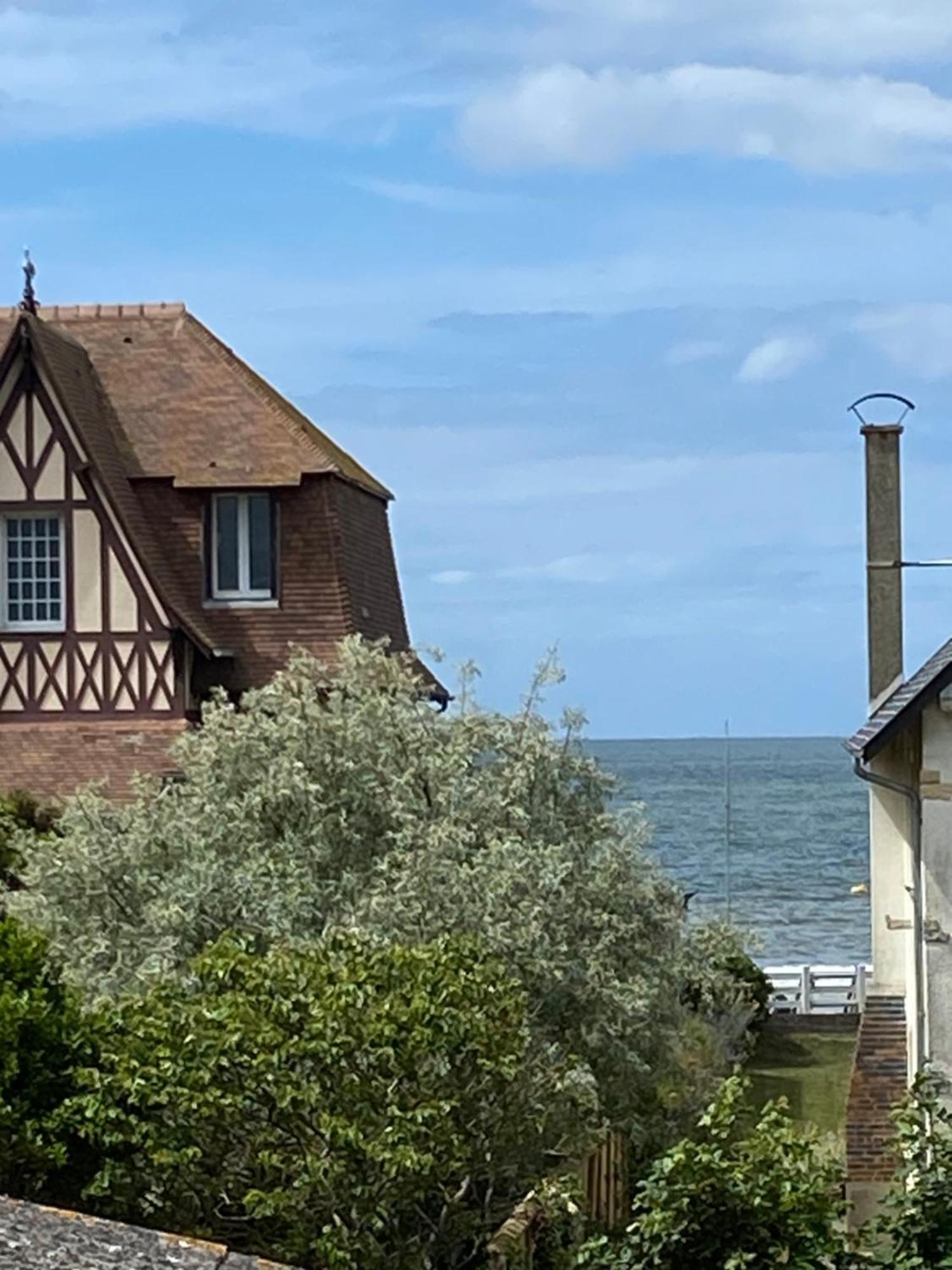Appartement 65M2 Avec Balcon Vues Partielles Mer A 150M De La Plage Et Centre, Wifi Et Parking Prive Blonville-sur-Mer Exteriör bild