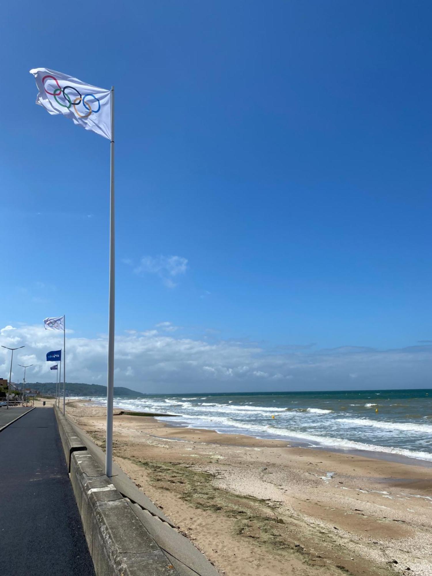 Appartement 65M2 Avec Balcon Vues Partielles Mer A 150M De La Plage Et Centre, Wifi Et Parking Prive Blonville-sur-Mer Exteriör bild
