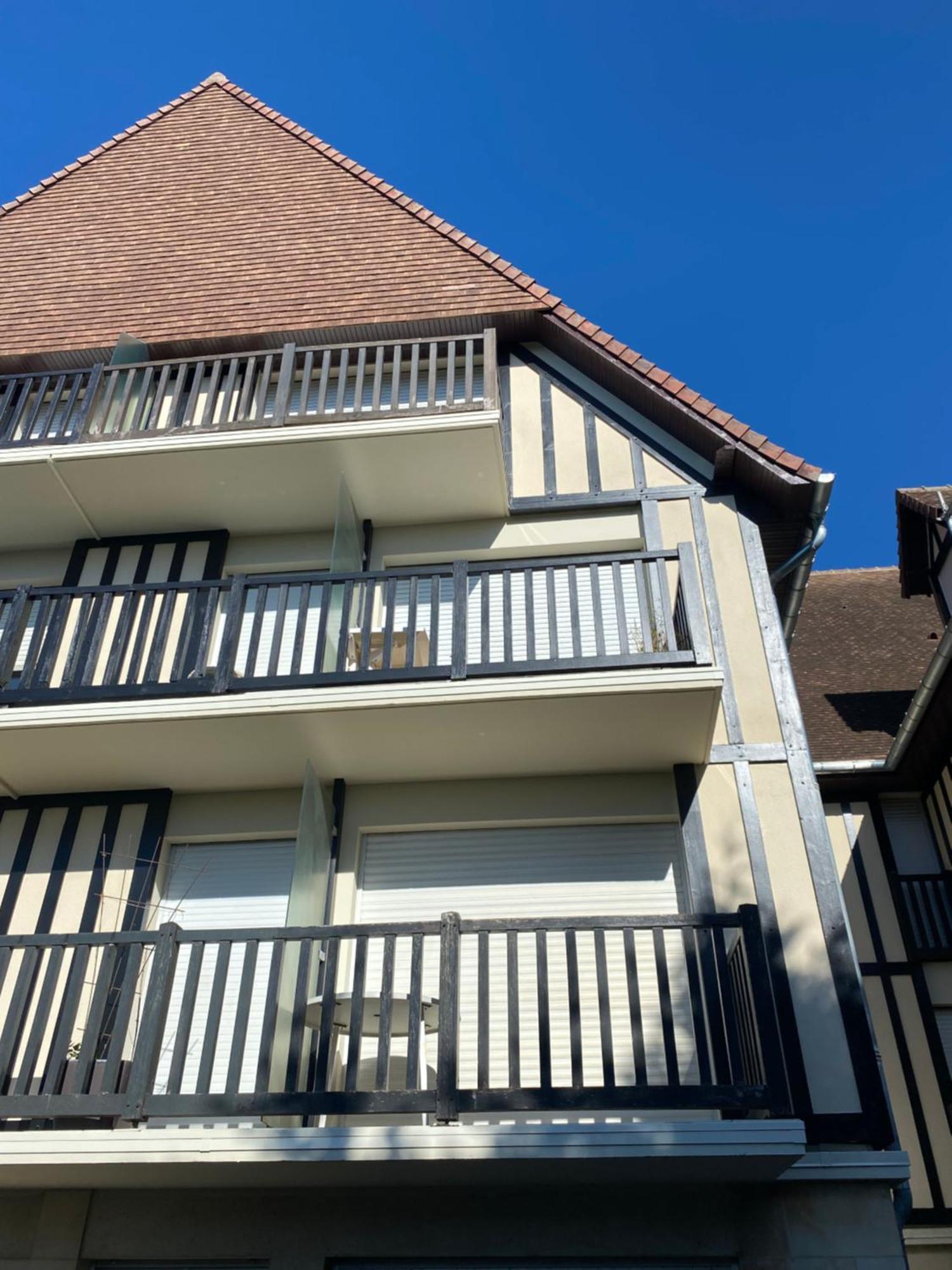 Appartement 65M2 Avec Balcon Vues Partielles Mer A 150M De La Plage Et Centre, Wifi Et Parking Prive Blonville-sur-Mer Exteriör bild